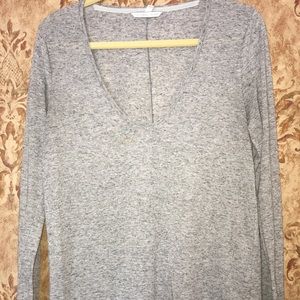 Gray long sleeve shirt